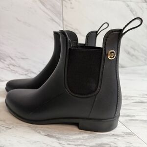 MICHAEL Michael Kors Charm Gore Matte Black Chelsea Rain Boots SZ 8